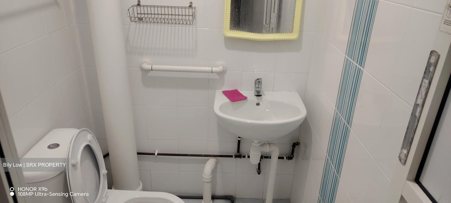 Blk 241 Jurong East Street 24 (Jurong East), HDB 3 Rooms #550685051